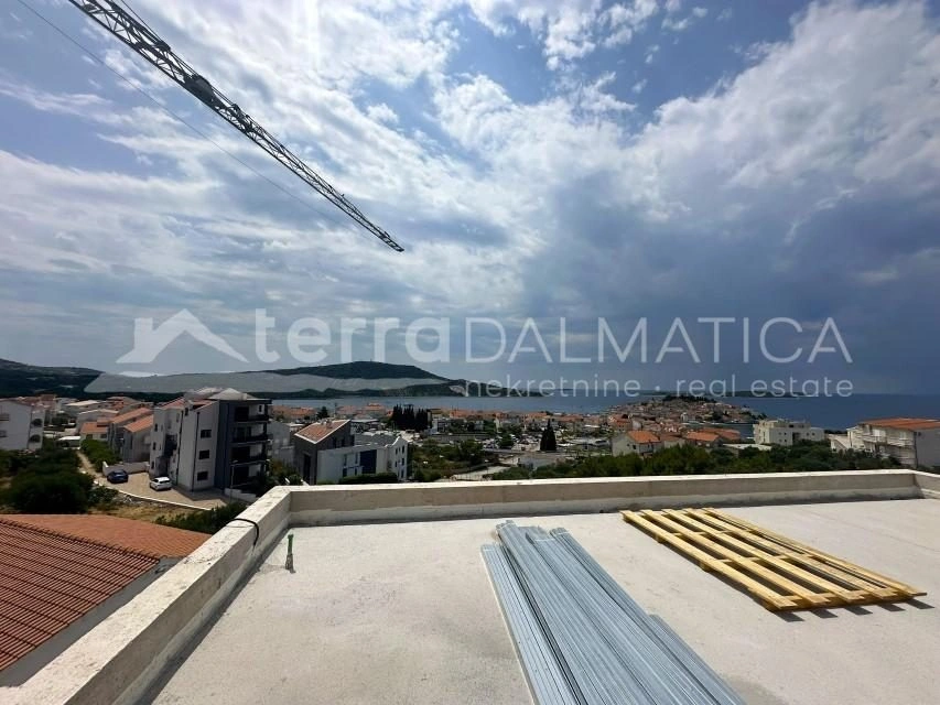 Primosten, exklusives Penthouse mit Sauna und Whirlpool