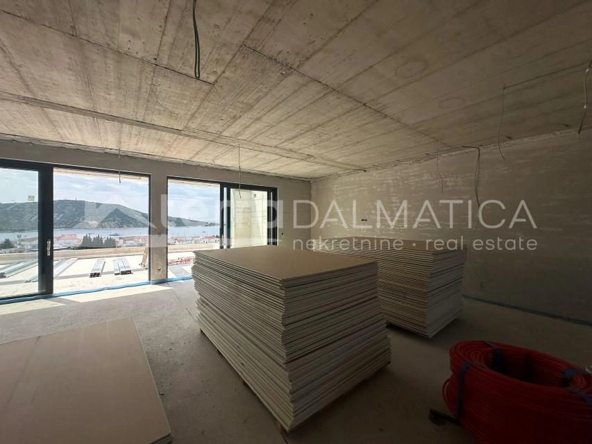 Primosten, exklusives Penthouse mit Sauna und Whirlpool