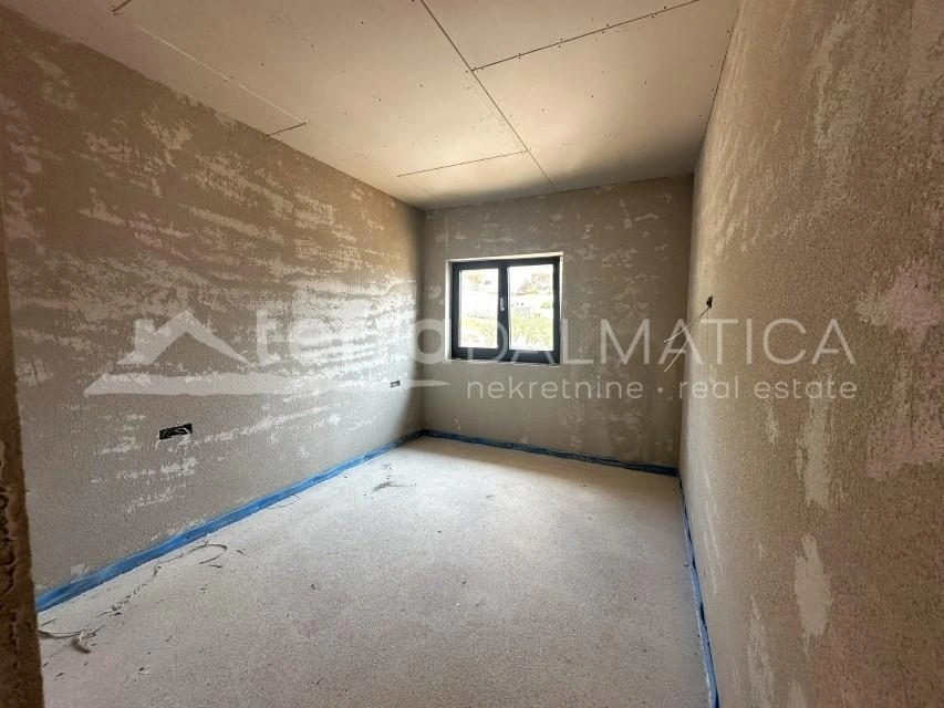 Primosten, modernes Apartment mit zwei Schlafzimmern und Whirlpool