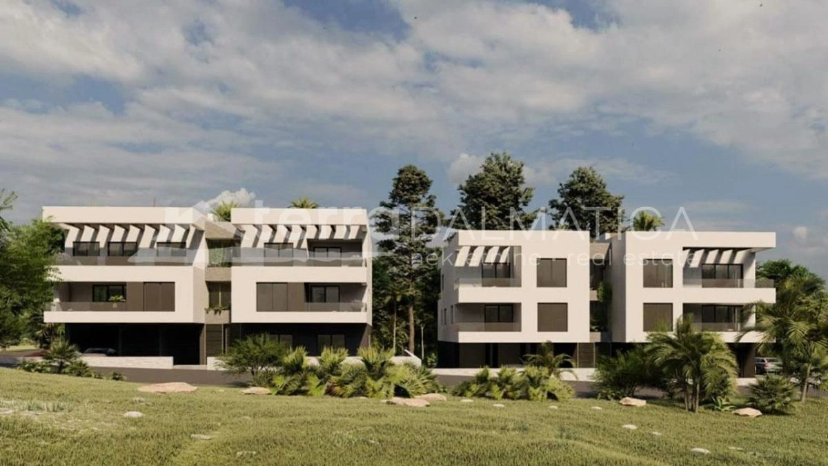 Tribunj, komfortable Wohnung mit zwei großzügigen Terrassen