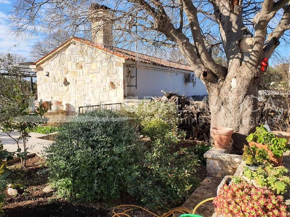 Rogoznica, ein Steingut in Meeresnähe