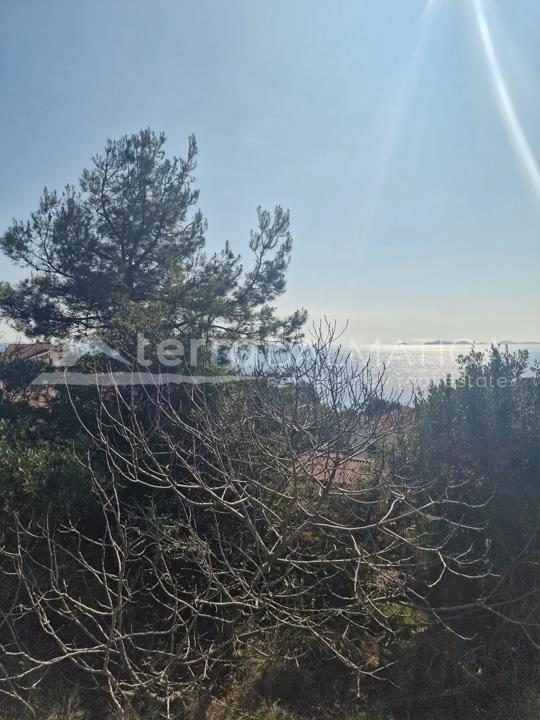 Murter, Bauland mit Genehmigung zum Bau einer Villa