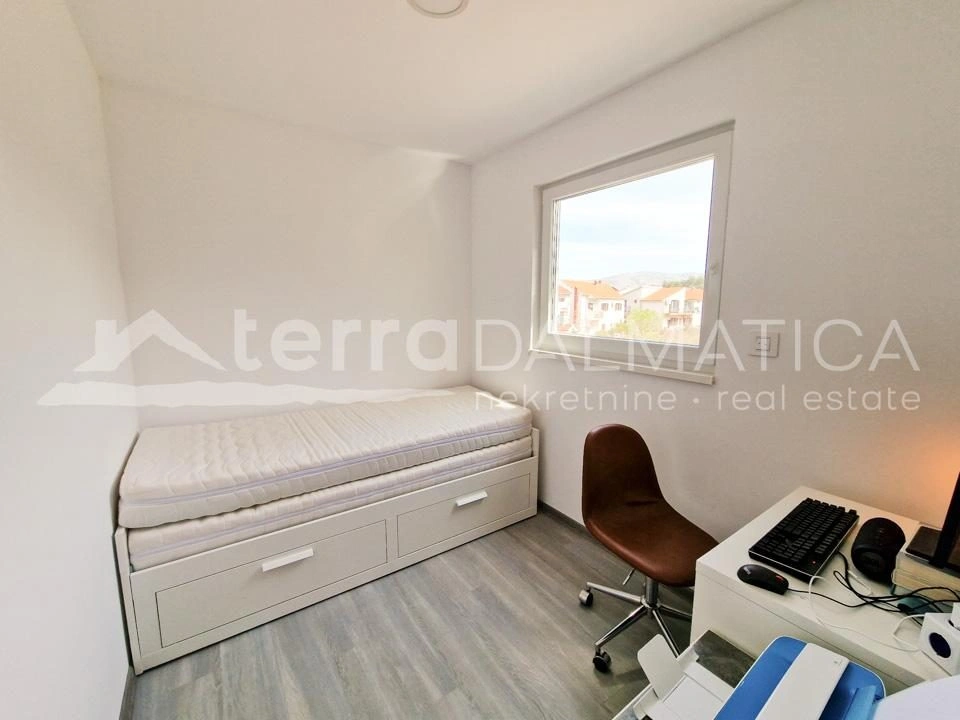 Sibenik, ein Bungalowhaus in ruhiger Lage