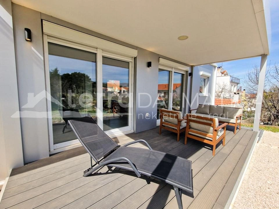 Sibenik, ein Bungalowhaus in ruhiger Lage