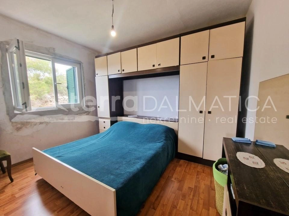 Insel Kaprije, ein Haus auf drei Etagen mit wunderschönem Meerblick