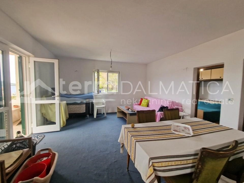 Insel Kaprije, ein Haus auf drei Etagen mit wunderschönem Meerblick