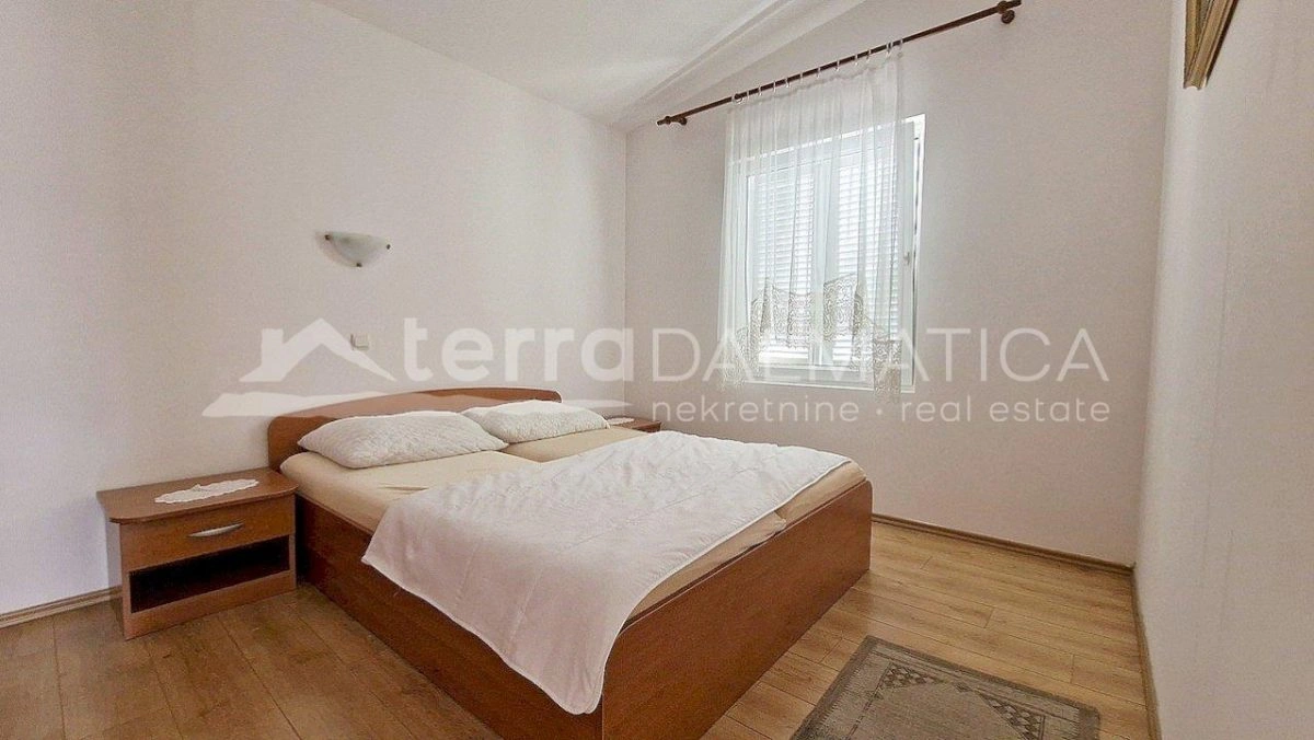 Pakostane, Draga, Apartmenthaus mit perfekter Aussicht