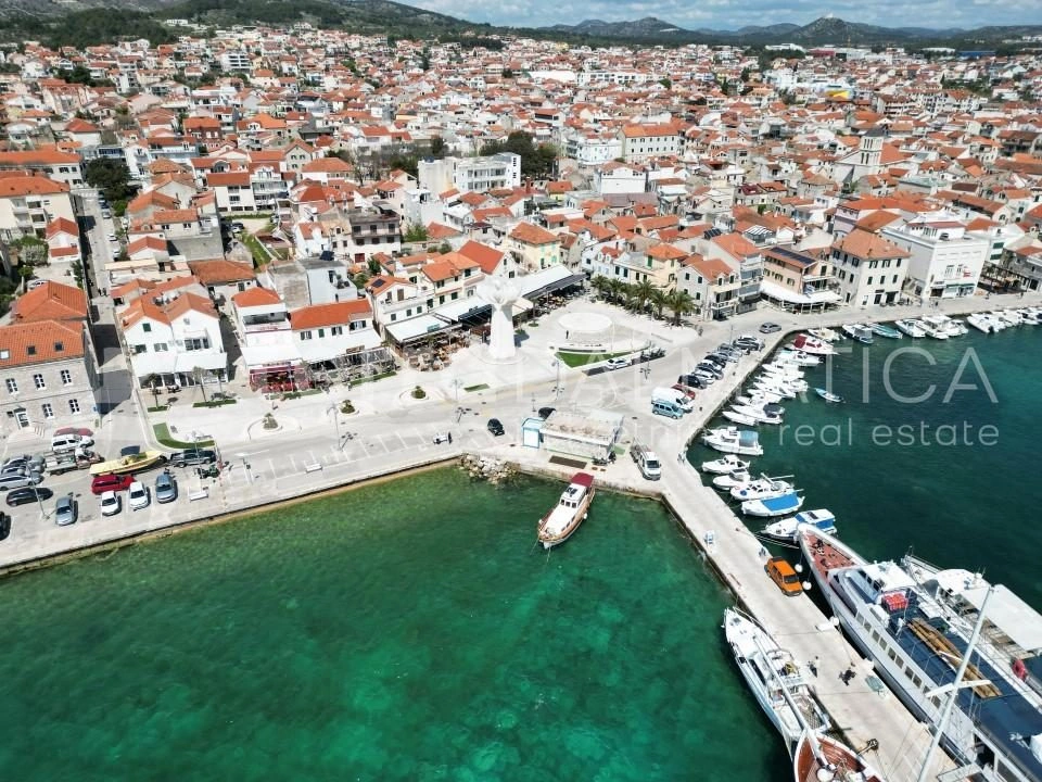 Vodice, Luxusapartment in bester Lage