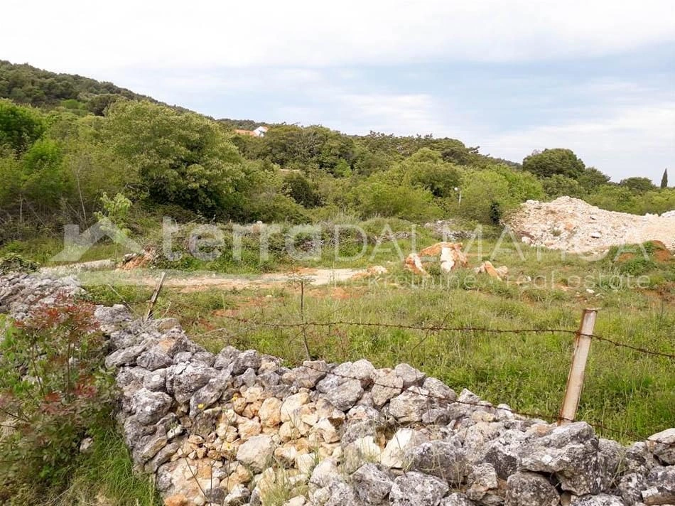 Zlarin, Baugrundstück in ruhiger Lage