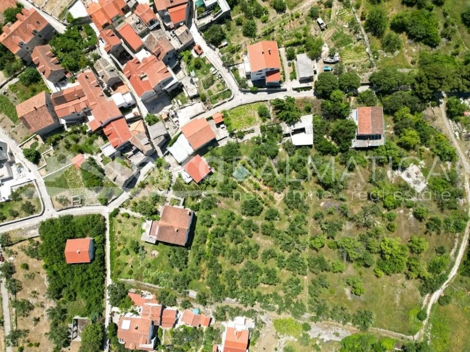 Prvic Sepurine, Anwesen mit drei Häusern auf einem Grundstück von 3800 m²