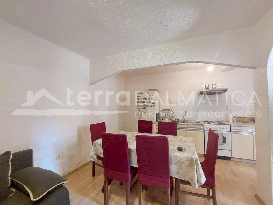 Sibenik, Zentrum, Doppelhaushälfte in einer ruhigen Straße