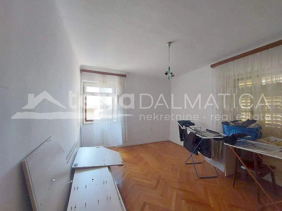 Sibenik, Zentrum, Doppelhaushälfte in einer ruhigen Straße