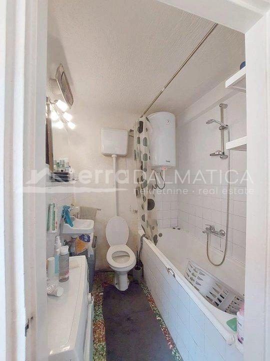 Sibenik, Zentrum, Doppelhaushälfte in einer ruhigen Straße