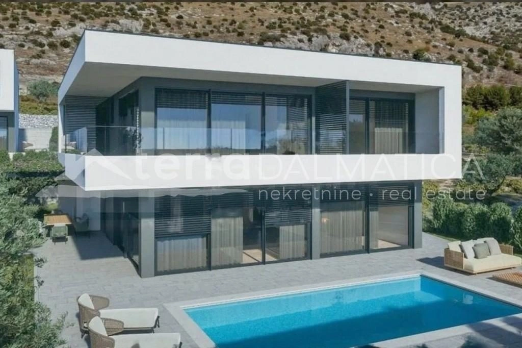 Primosten - Sibenik, auf halbem Weg, Baugrundstück mit Genehmigung für eine moderne Villa