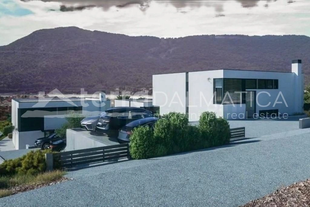 Primosten - Sibenik, auf halbem Weg, Baugrundstück mit Genehmigung für eine moderne Villa