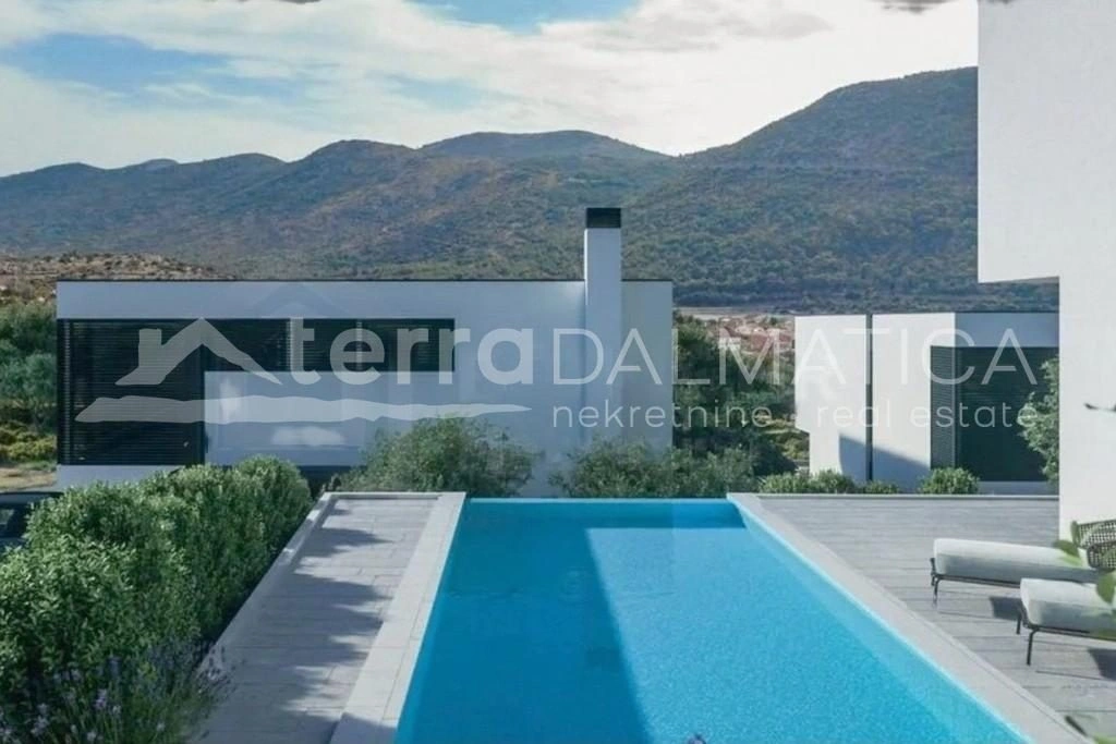 Primosten - Sibenik, auf halbem Weg, Baugrundstück mit Genehmigung für eine moderne Villa