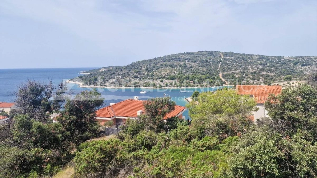 Umgebung von Trogir, schönes Bauland