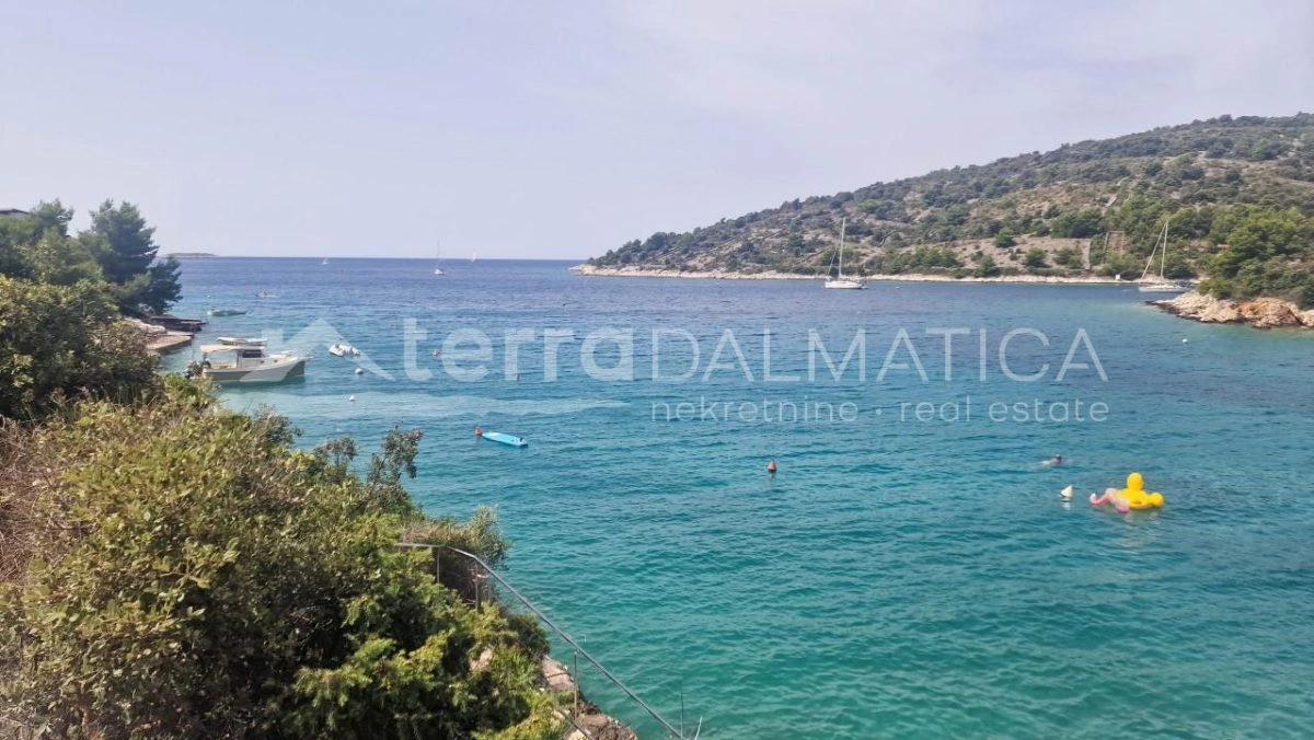 Umgebung von Trogir, schönes Bauland