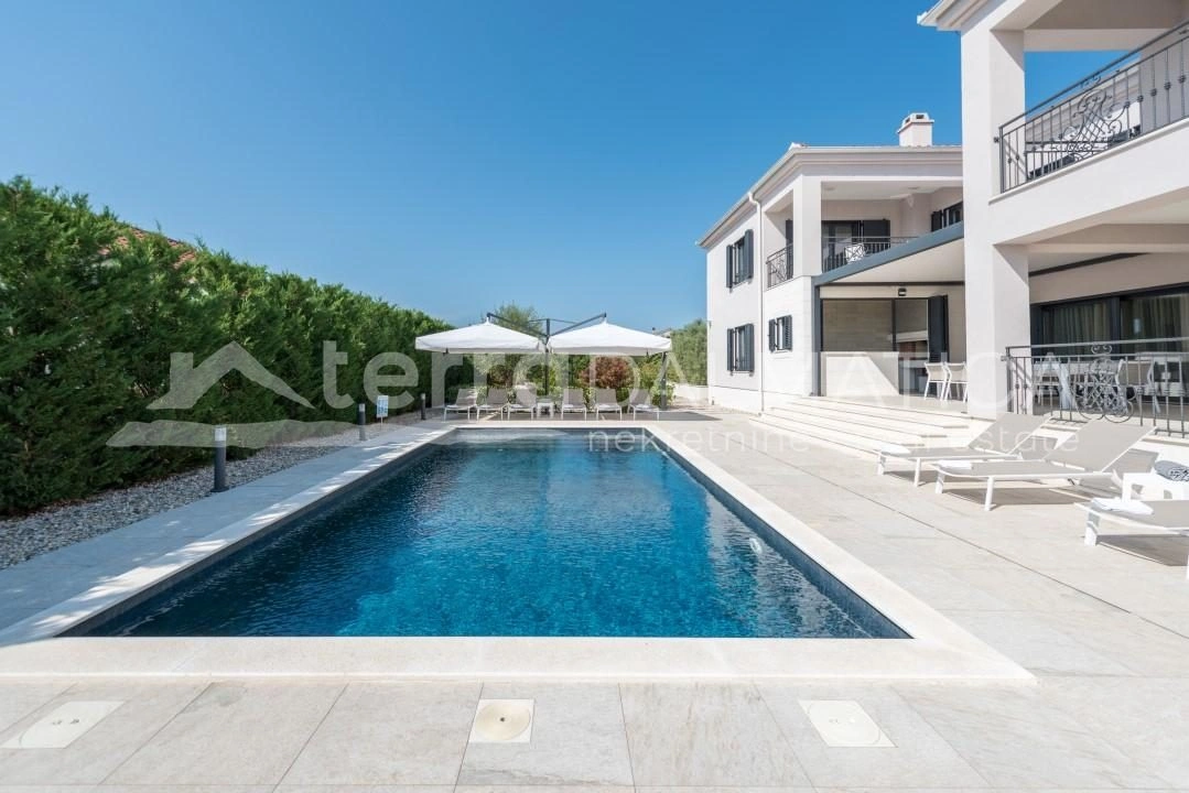 Zadar – Kroatien, Spektakuläre Villa mit großem Pool im Herzen der Adria