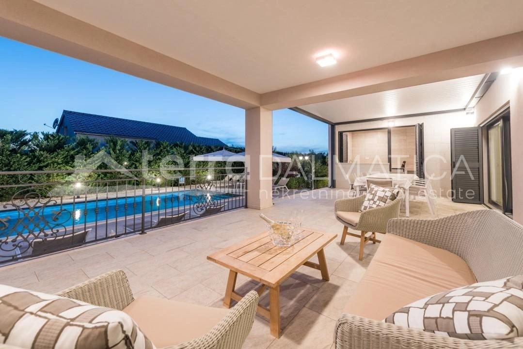 Zadar – Kroatien, Spektakuläre Villa mit großem Pool im Herzen der Adria