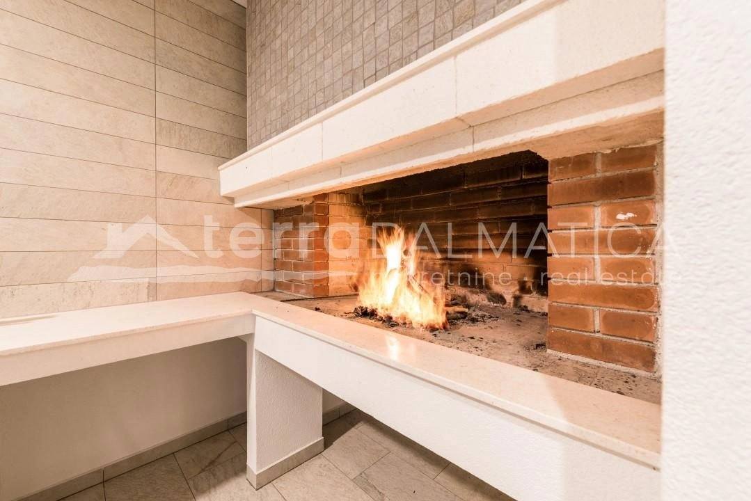 Zadar – Kroatien, Spektakuläre Villa mit großem Pool im Herzen der Adria