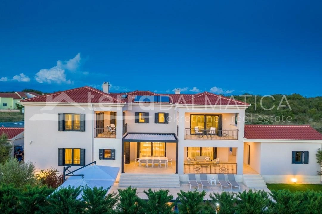 Zadar – Kroatien, Spektakuläre Villa mit großem Pool im Herzen der Adria