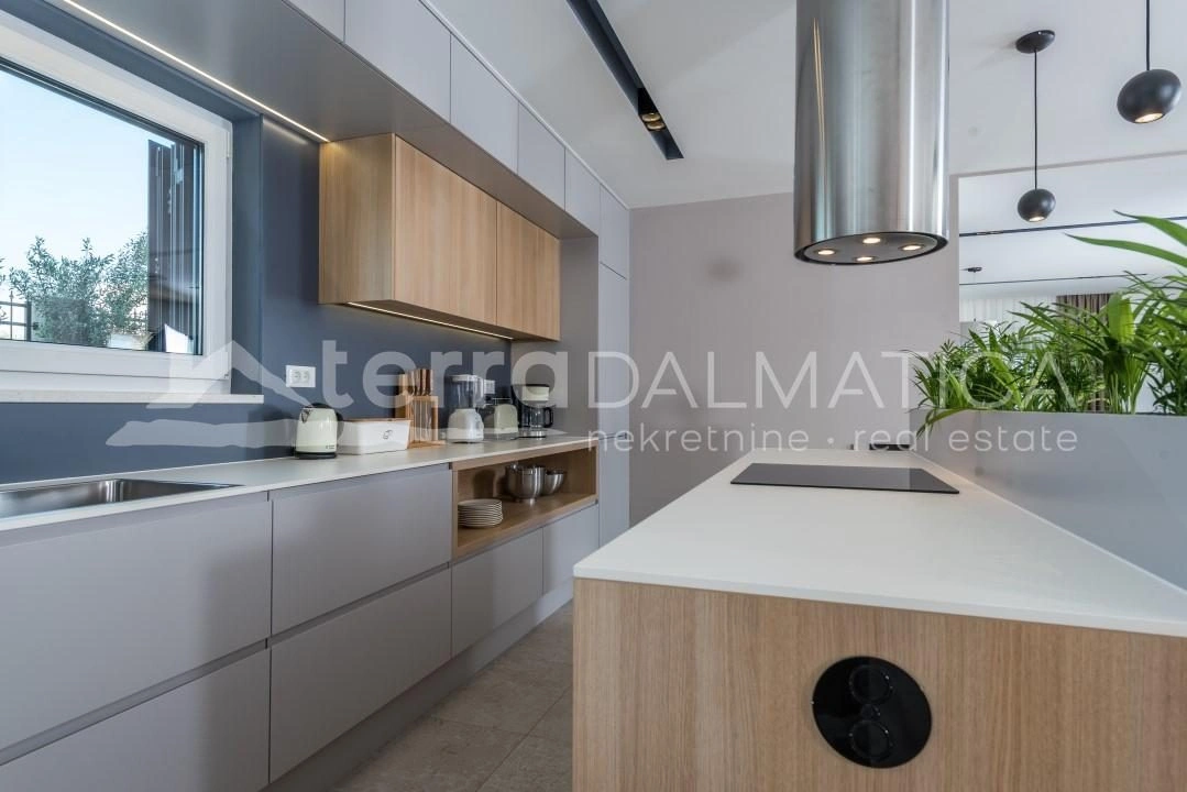 Zadar – Kroatien, Spektakuläre Villa mit großem Pool im Herzen der Adria