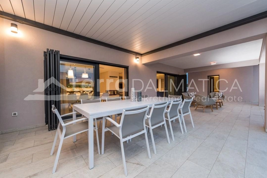 Zadar – Kroatien, Spektakuläre Villa mit großem Pool im Herzen der Adria