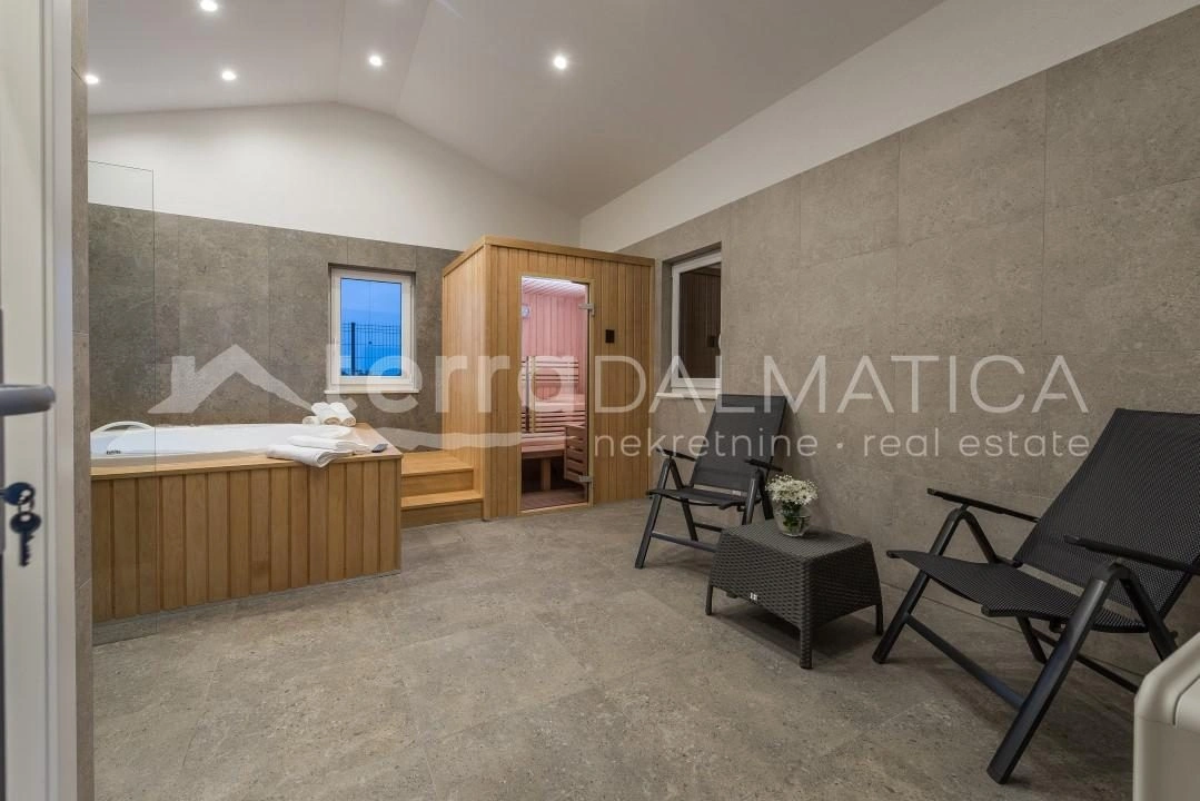 Zadar – Kroatien, Spektakuläre Villa mit großem Pool im Herzen der Adria