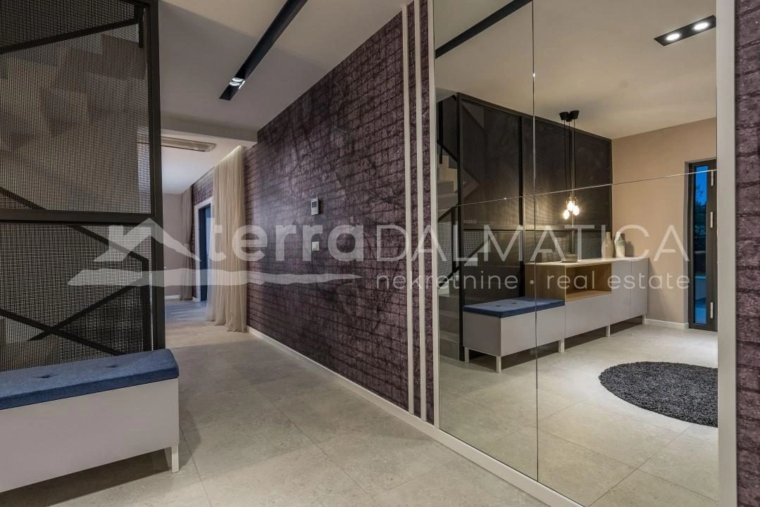 Zadar – Kroatien, Spektakuläre Villa mit großem Pool im Herzen der Adria