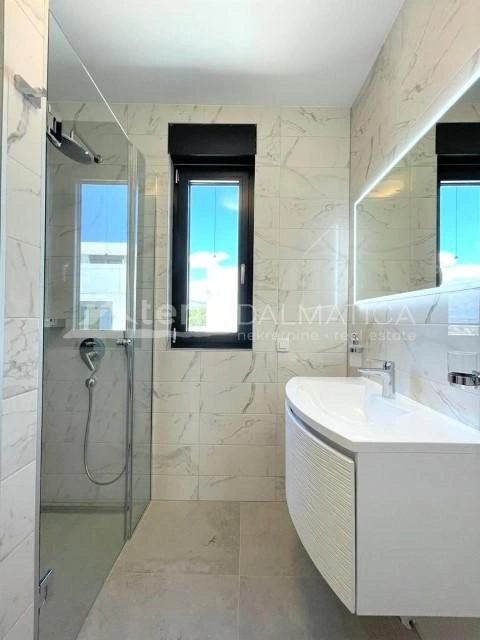 Umgebung von Split - Kroatien, eine einzigartige Villa mit privatem Pool im Herzen Dalmatiens