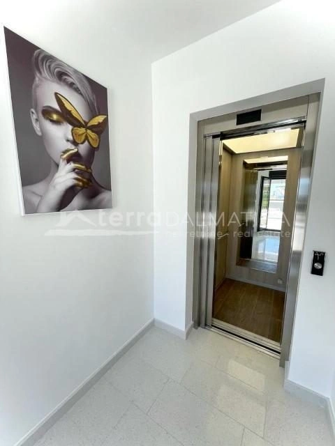 Umgebung von Split - Kroatien, eine einzigartige Villa mit privatem Pool im Herzen Dalmatiens