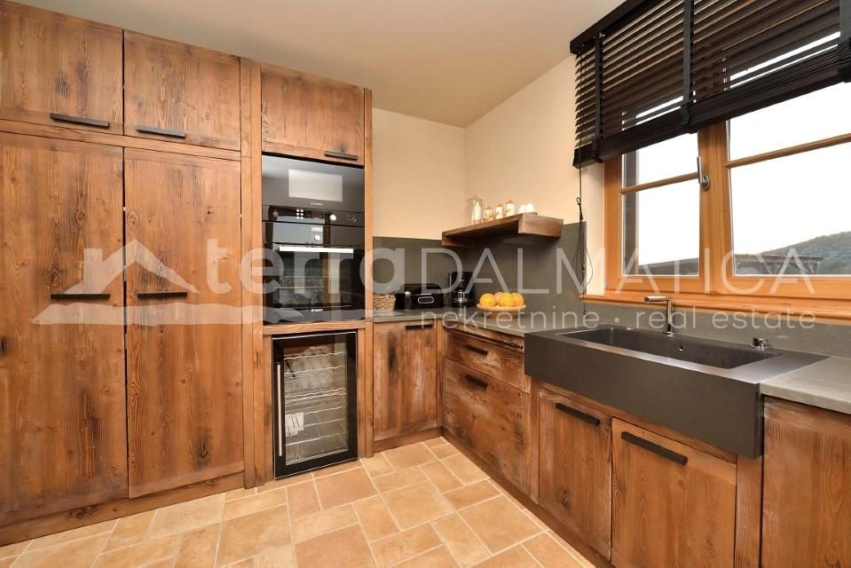 Steinvilla – eine einzigartige Lage an der Adria