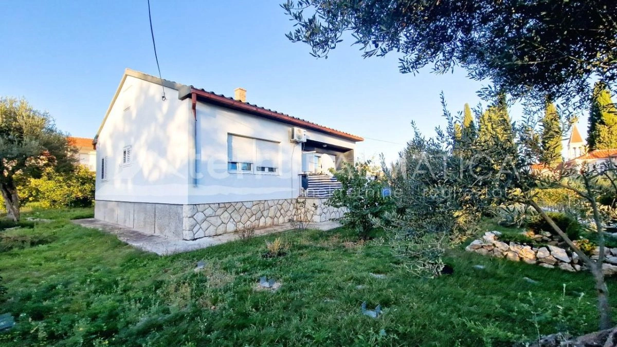 Trogir, Bungalow im Zentrum