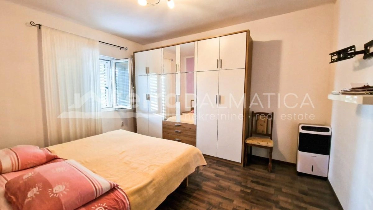 Trogir, Bungalow im Zentrum