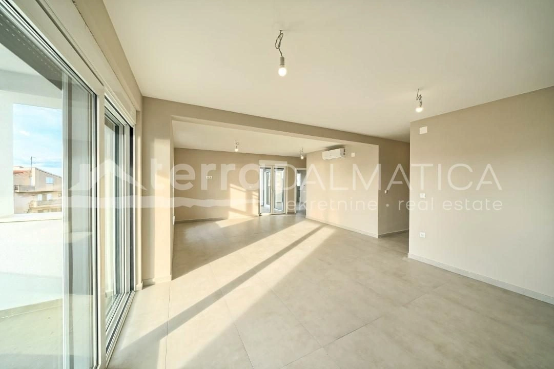 Brodarica, Sibenik - Luxusapartment mit 4 Schlafzimmern und Meerblick