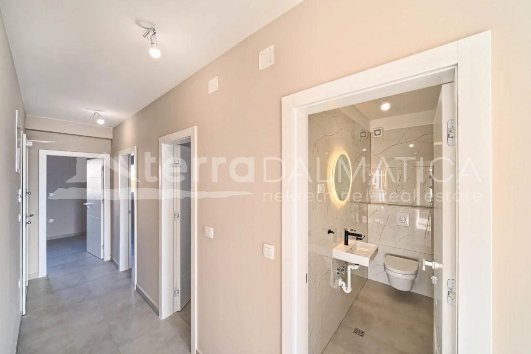 Brodarica, Sibenik - Luxusapartment mit 4 Schlafzimmern und Meerblick