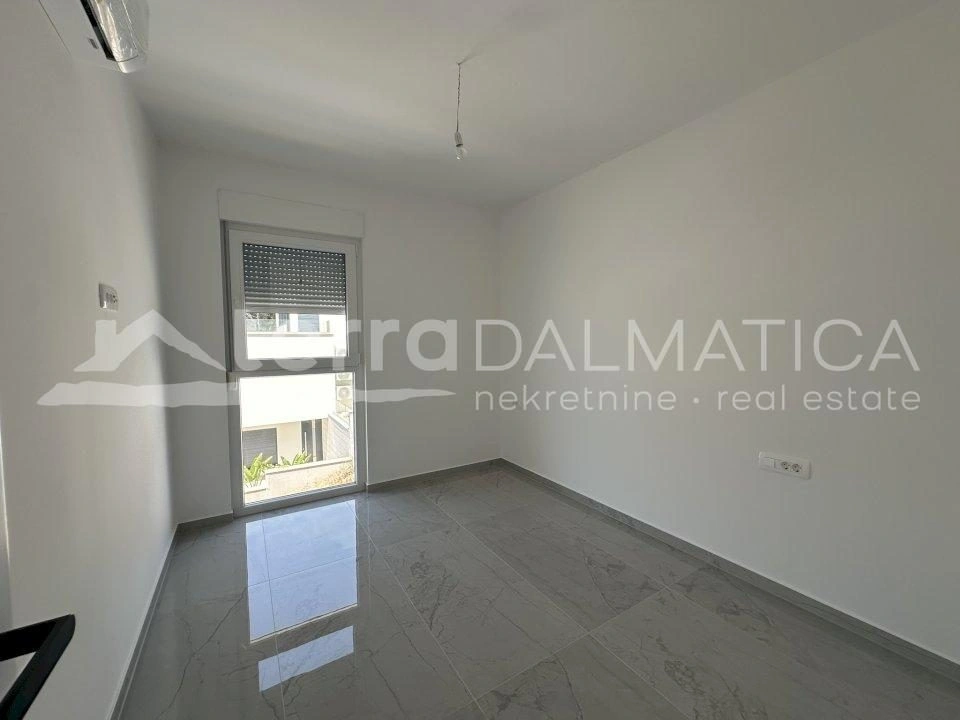 Umgebung von Trogir, Ciovo, Apartment mit zwei Schlafzimmern und Dachterrasse