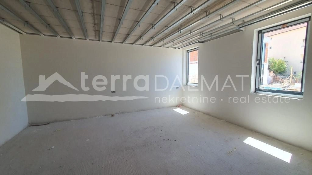 Rogoznica, Villa mit Garage, Swimmingpool und offenem Meerblick