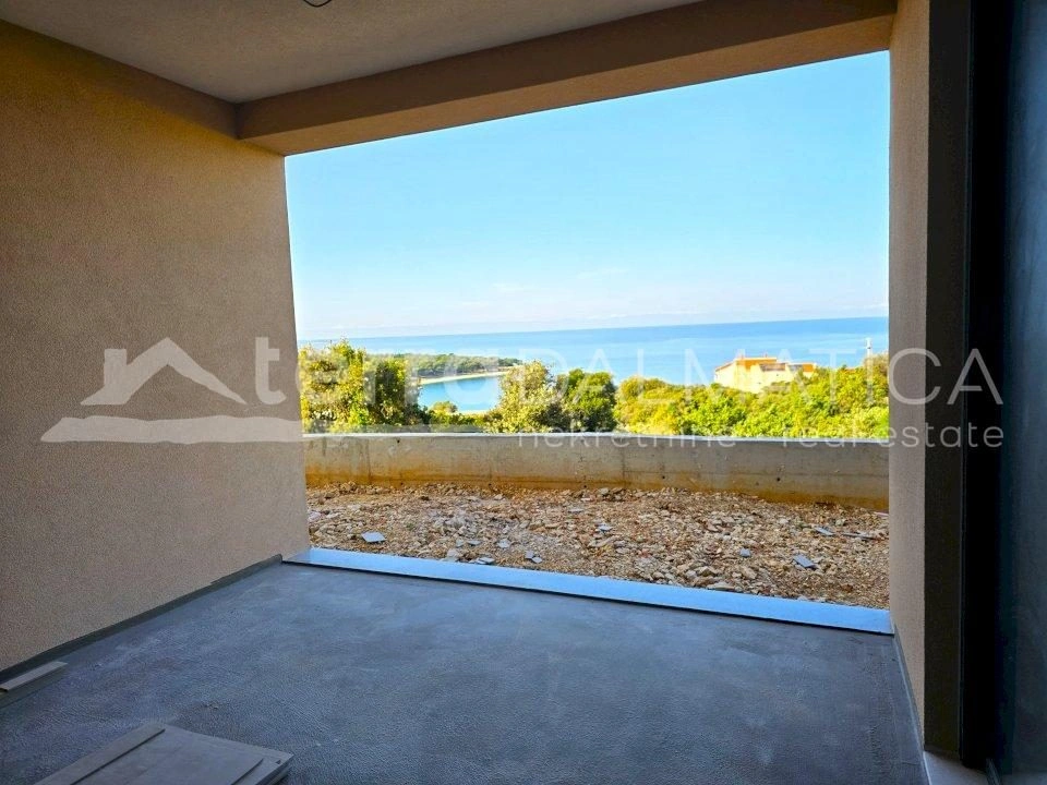 Primosten, Wohnung im Erdgeschoss mit zwei Schlafzimmern