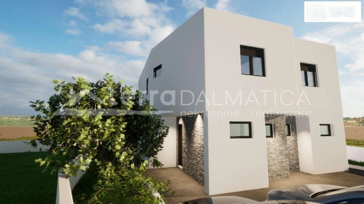 Vodice, modernes Zweifamilienhaus in ruhiger Lage