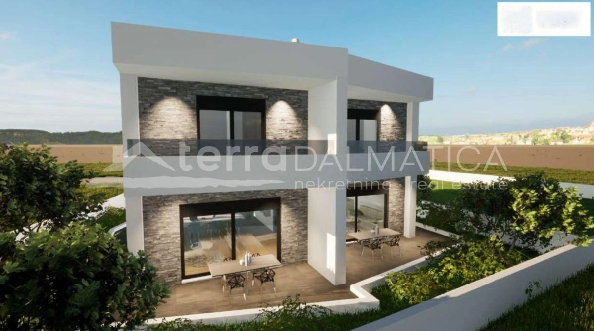 Vodice, modernes Zweifamilienhaus in ruhiger Lage