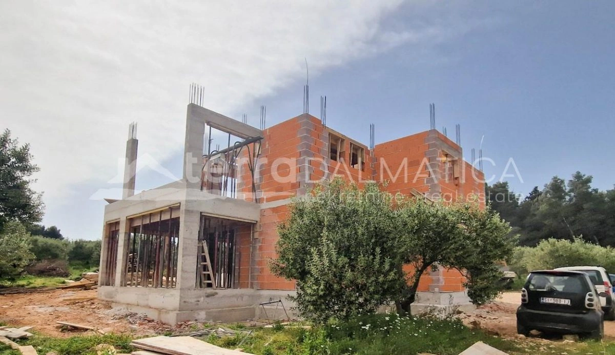 Vodice, moderne freistehende Villa mit Meerblick