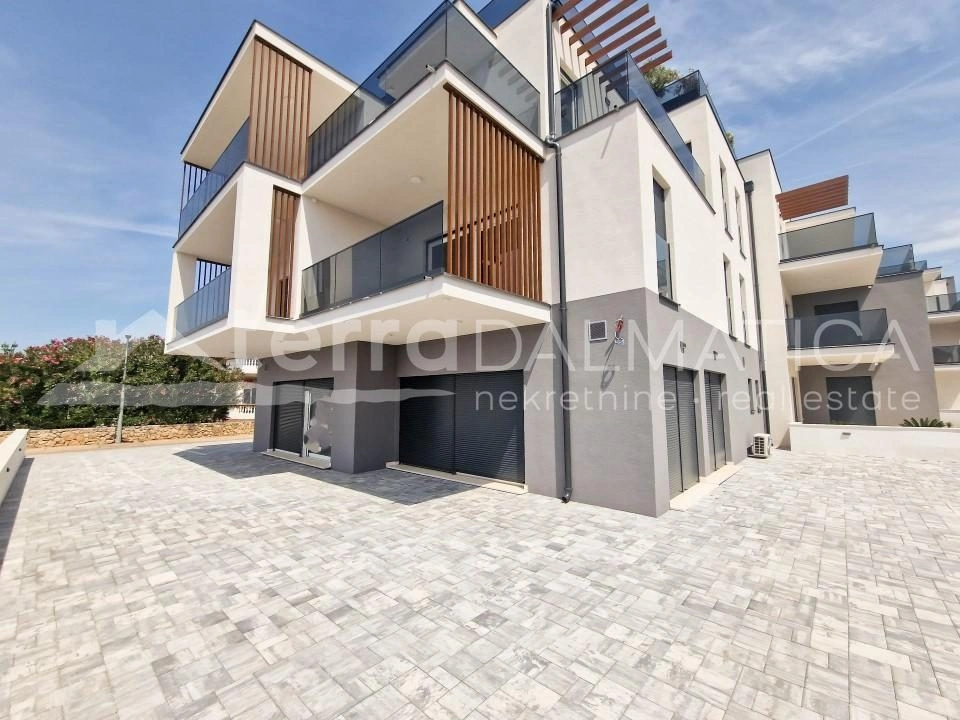 Vodice, Srima, Büroräume in erster Reihe zum Meer