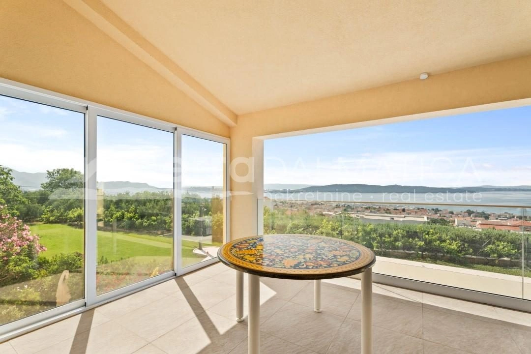 Luxusvilla mit Meerblick in der Nähe von Split