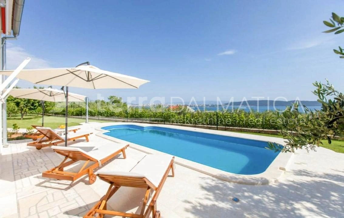 Luxusvilla mit Meerblick in der Nähe von Split