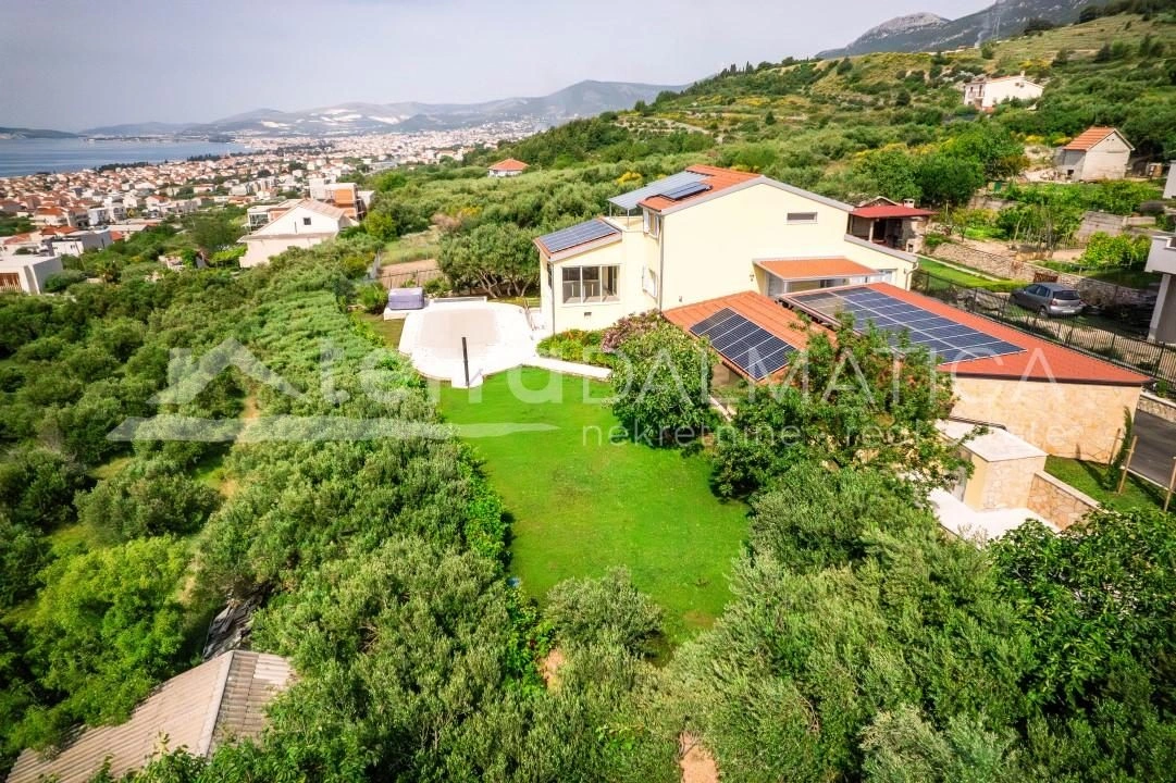 Luxusvilla mit Meerblick in der Nähe von Split