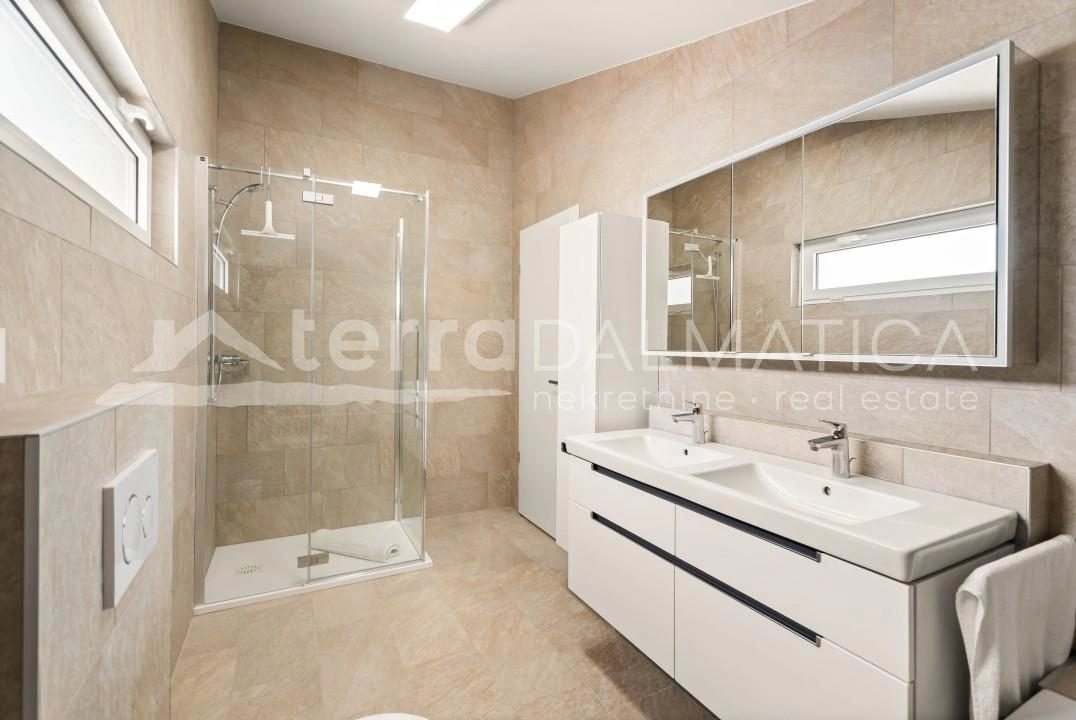 Luxusvilla mit Meerblick in der Nähe von Split