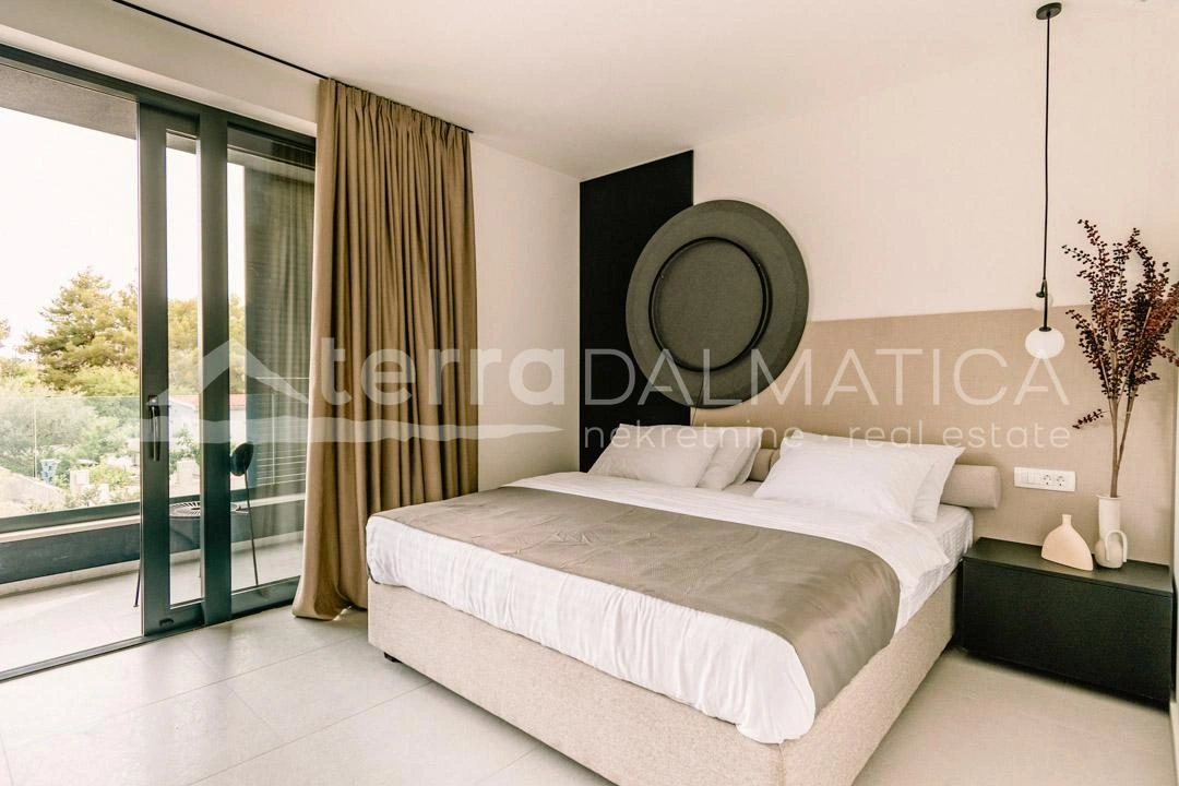 Vodice, Srima, luxuriöse Designervilla mit Swimmingpool, Whirlpool und Sauna