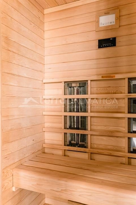 Vodice, Srima, luxuriöse Designervilla mit Swimmingpool, Whirlpool und Sauna